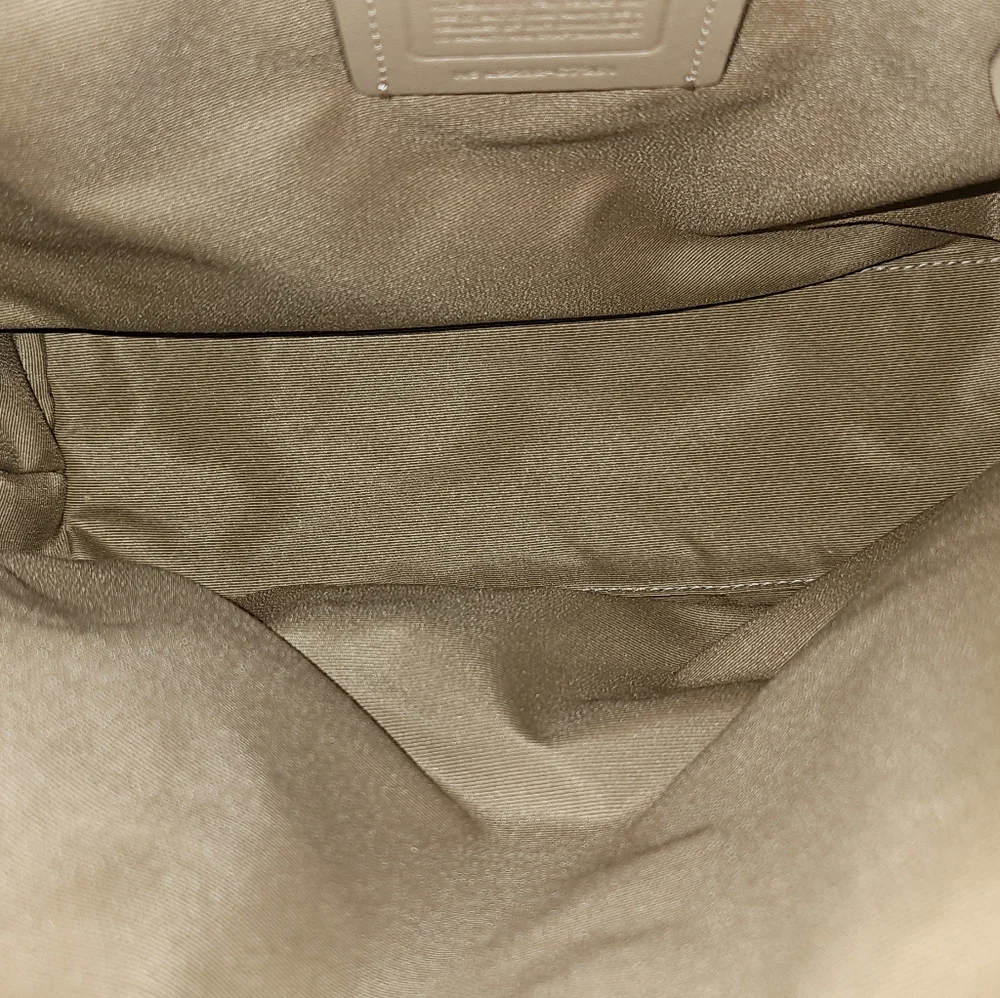 COACH Kacey Satchel/Crossbody Beige and Cream  with Faux Snake Skin  Handles - Picture 11 of 12